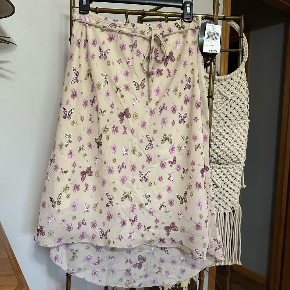 My Michelle Floral Butterfly Print Chiffon Skirt - Tan and Purple/Pink. NWT L - Picture 2 of 7